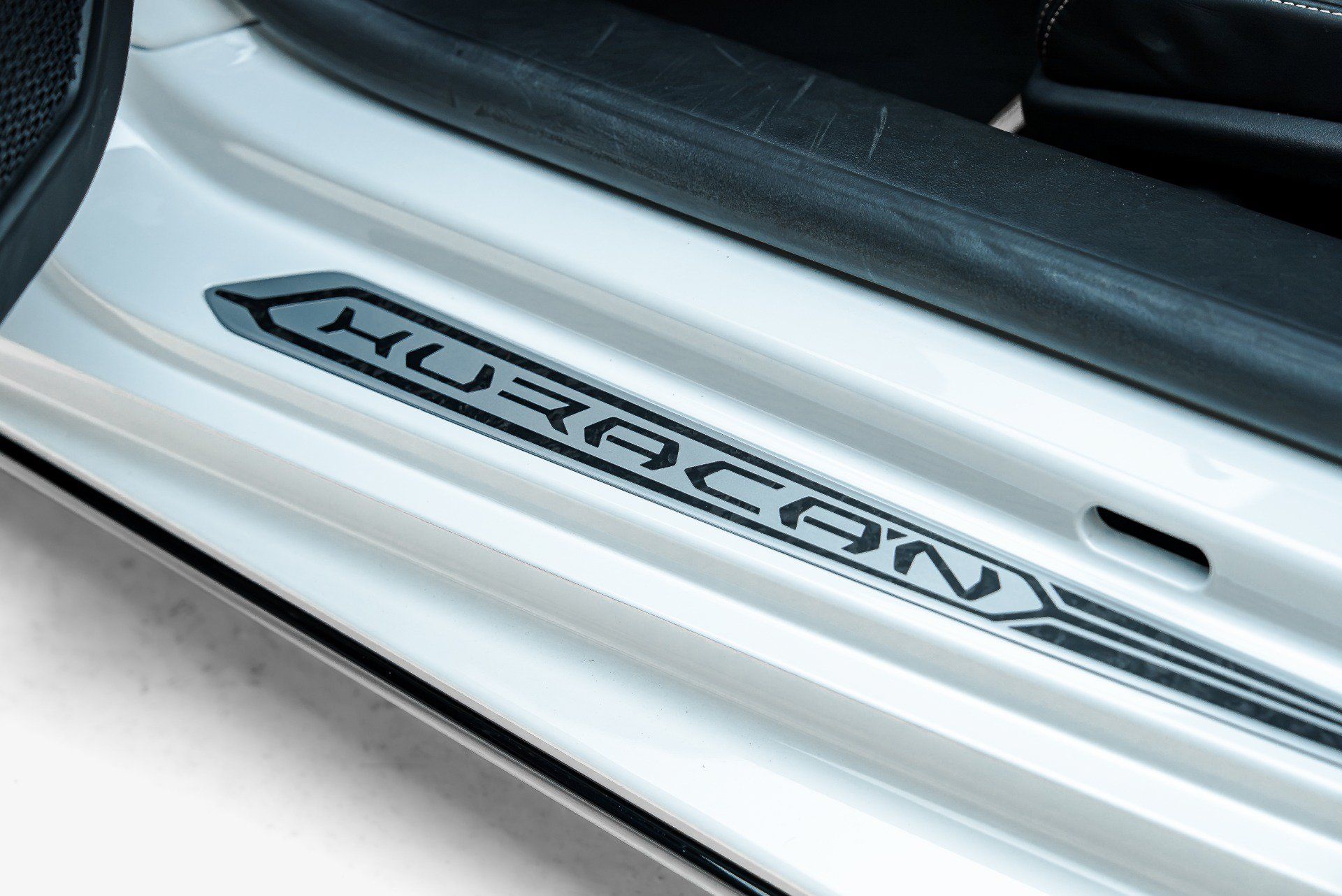 Used 2021 Lamborghini Huracan EVO RWD image 45