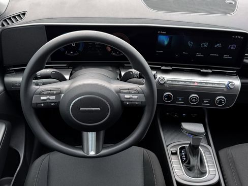 New 2026 Hyundai Kona SE image 17