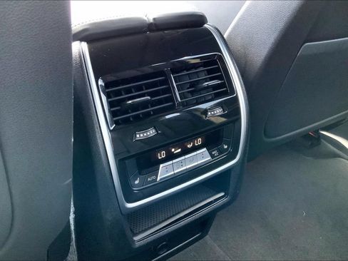 Used 2023 BMW X5 xDrive40i w/ Premium Package AWD/4WD image 10