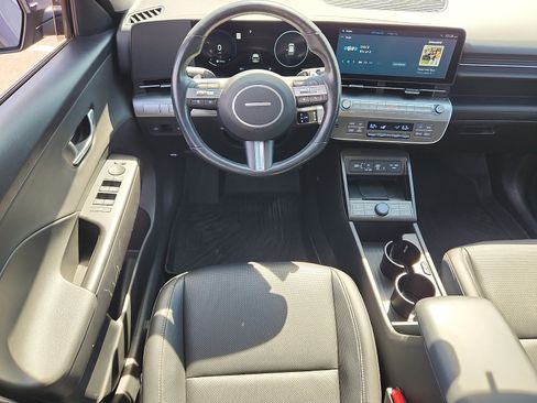 Used 2024 Hyundai Kona Limited AWD/4WD image 11
