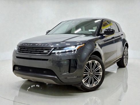 Used 2025 Land Rover Range Rover Evoque Dynamic SE image 2