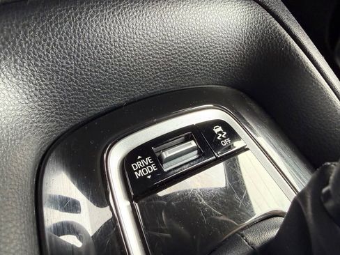 Used 2023 Toyota Corolla SE w/ Carpet Mat Package (TMS) FWD image 19