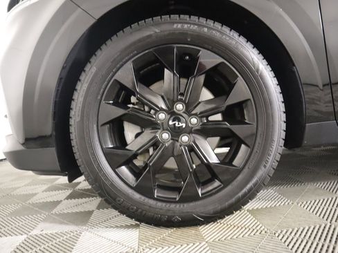 Used 2024 Kia Carnival SX image 29