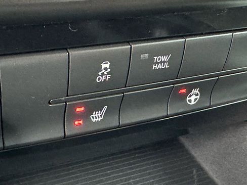 Used 2015 RAM 1500 Sport w/ Black Ram 1500 Sport Group image 18