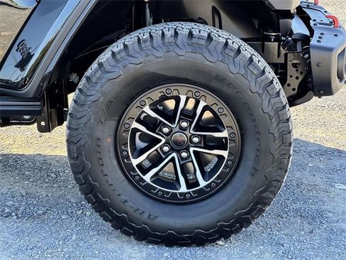 New 2025 Jeep Wrangler Unlimited Rubicon image 25