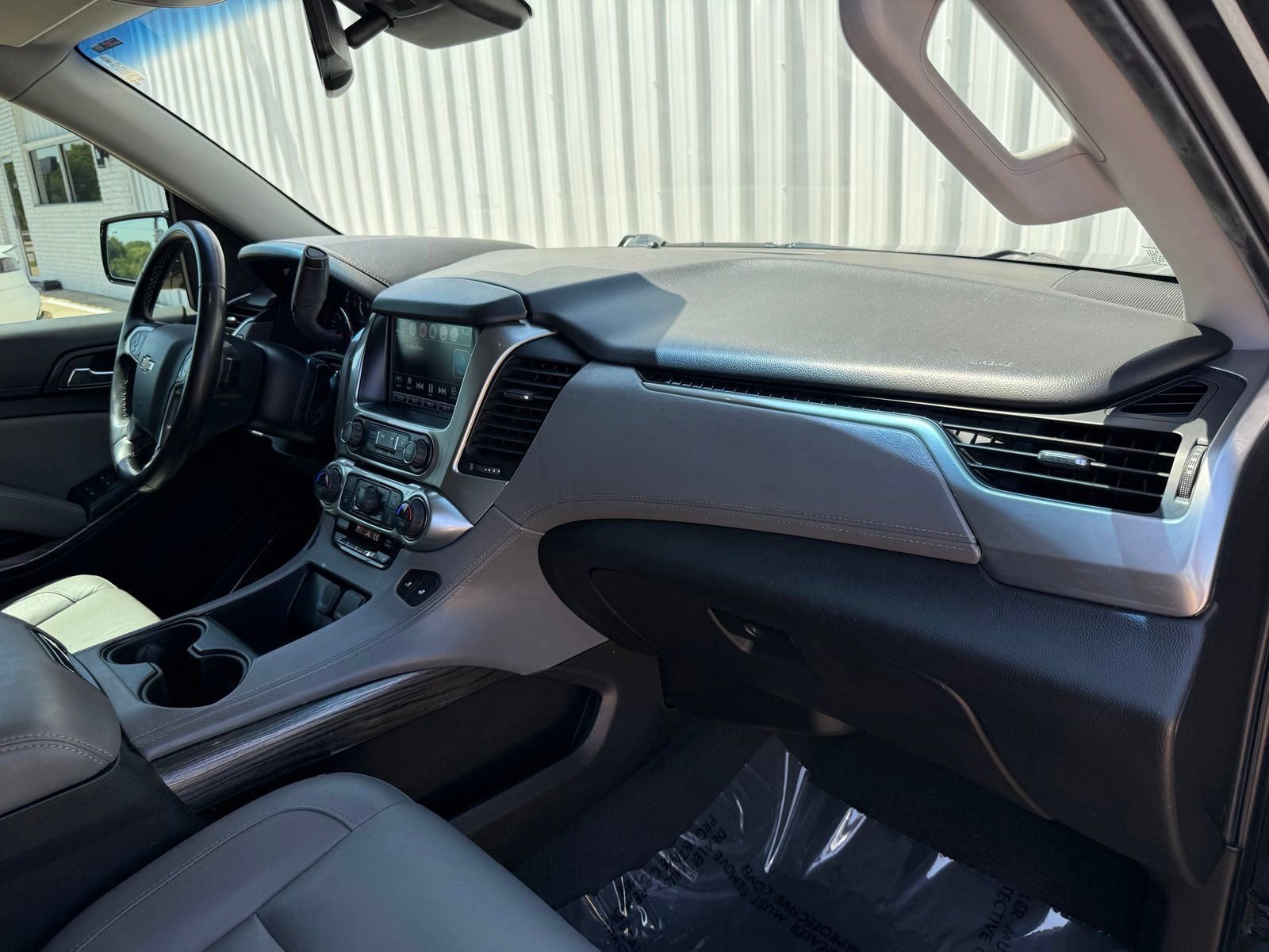 Used 2019 Chevrolet Suburban LT AWD/4WD image 19