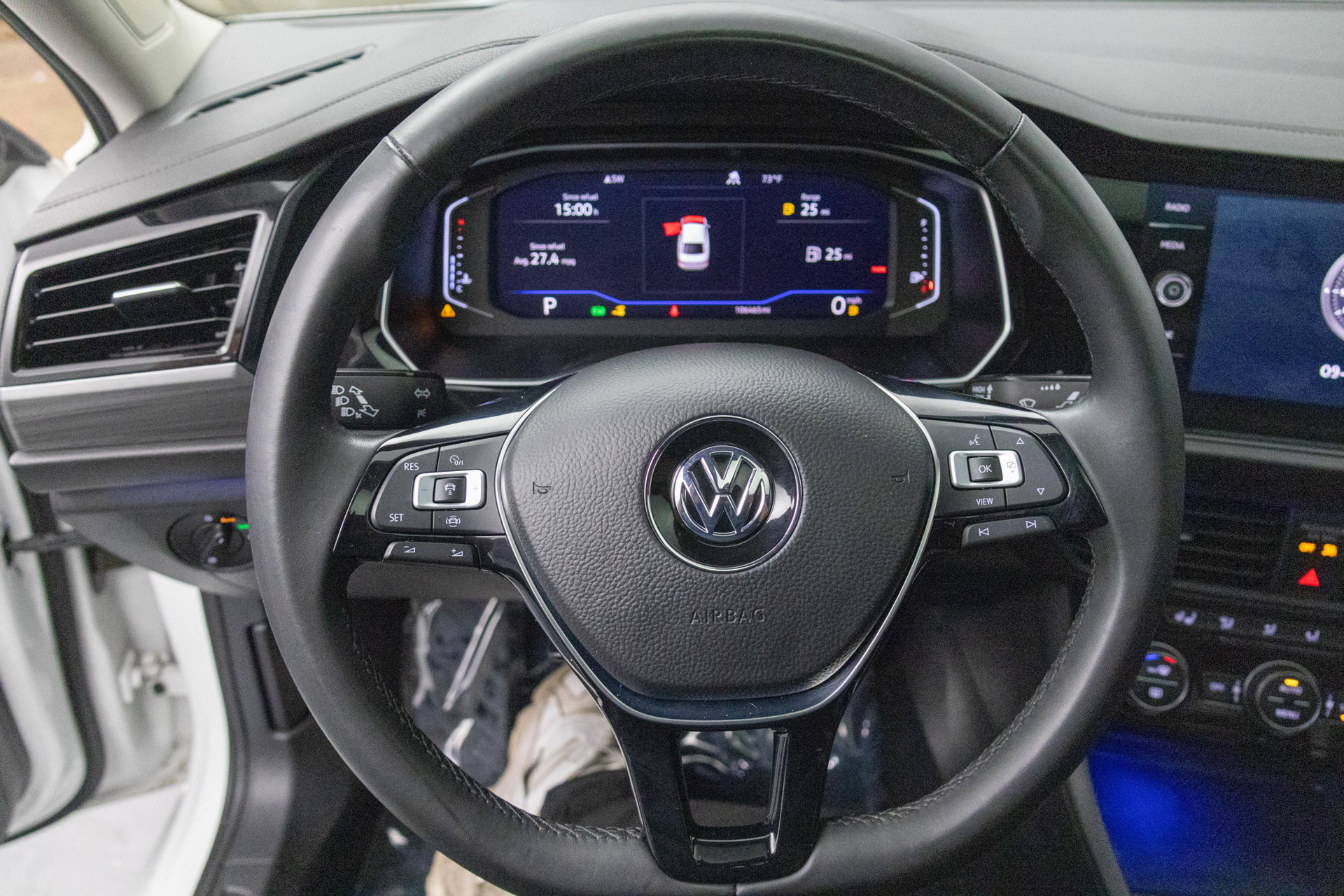 Used 2019 Volkswagen Jetta SEL w/ Cold Weather Package FWD image 18