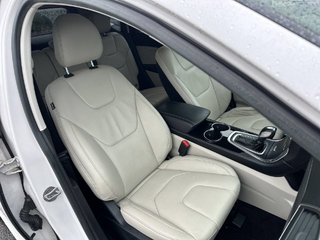 Used 2016 Ford Edge Titanium w/ Technology Package FWD image 27