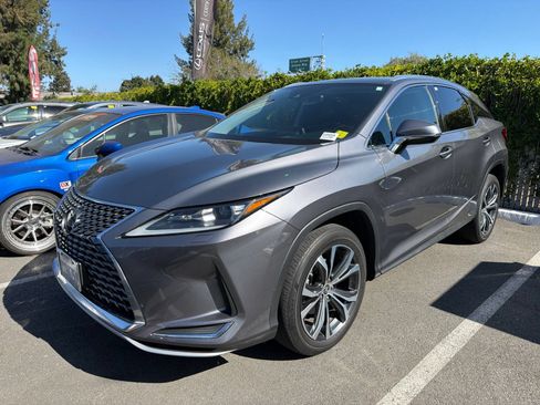 Used 2022 Lexus RX 350 AWD w/ Premium Package image 2