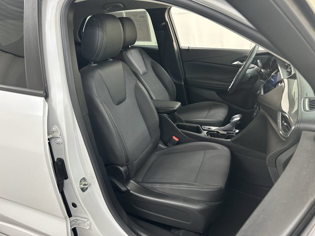 Used 2020 Buick Encore GX Select w/ Sport Touring Package AWD/4WD image 22