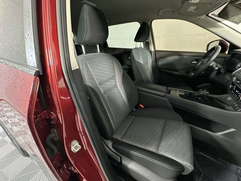 Used 2023 Nissan Rogue SV FWD image 26