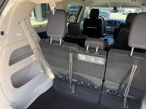 Used 2017 Chrysler Pacifica Touring-L Plus w/ Tire & Wheel Group image 16