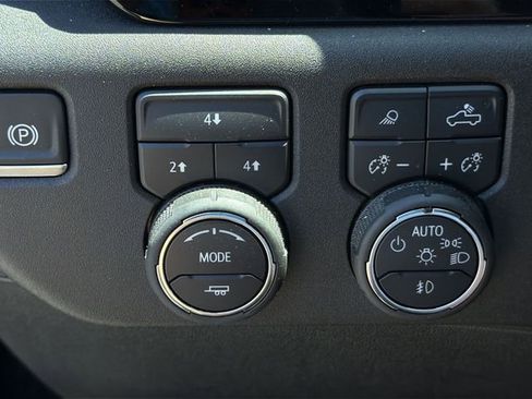 Used 2025 Chevrolet Silverado 2500 LT w/ All Star Edition AWD/4WD image 15