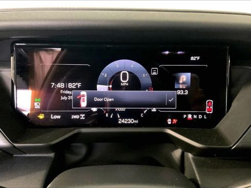 Used 2025 GMC Acadia Elevation AWD/4WD image 10