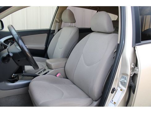 Used 2006 Toyota RAV4 Limited AWD/4WD image 19