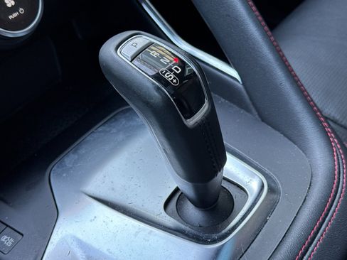 Used 2018 Jaguar E-PACE First Edition image 21