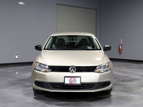 Used 2014 Volkswagen Jetta S FWD image 2