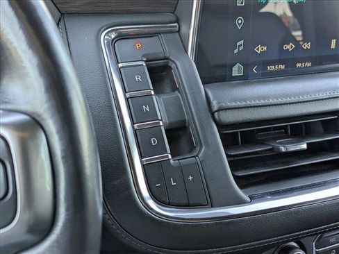 Used 2023 Chevrolet Suburban Z71 w/ Luxury Package image 12