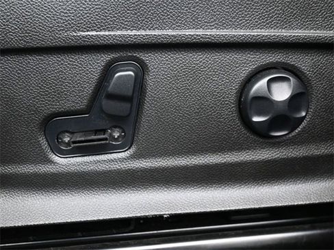 Used 2020 Alfa Romeo Stelvio image 12