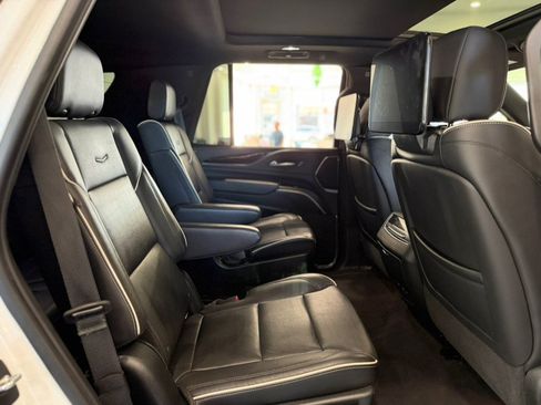 Used 2021 Cadillac Escalade Sport AWD/4WD image 22