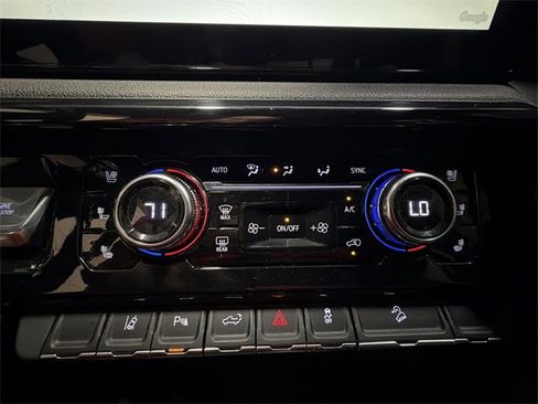 Certified 2024 GMC Sierra 2500 AT4 w/ AT4 Premium Plus Package image 19