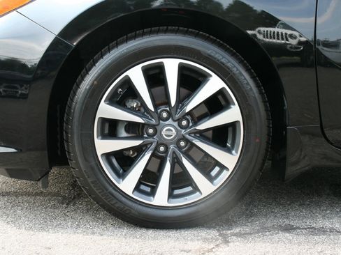 Used 2017 Nissan Altima 2.5 SV FWD image 13
