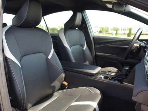 Used 2025 Toyota Camry SE image 22