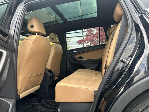 Certified 2023 Volkswagen Tiguan SE w/ Panoramic Sunroof Package AWD/4WD image 13