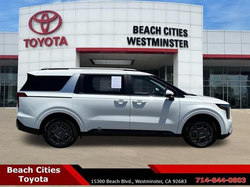 Used 2026 Kia Carnival EX FWD image 12