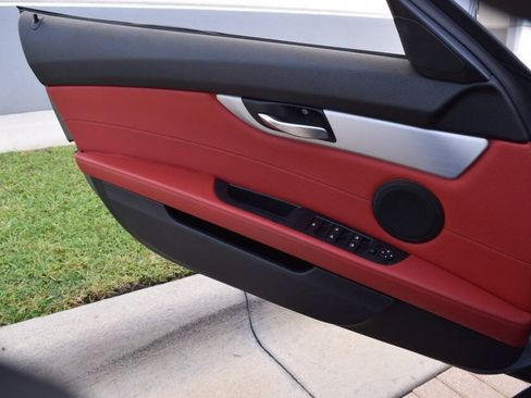 Used 2011 BMW Z4 sDrive35i RWD image 73