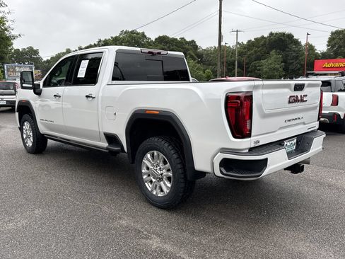 Used 2023 GMC Sierra 2500 Denali w/ Denali Ultimate Package AWD/4WD image 3