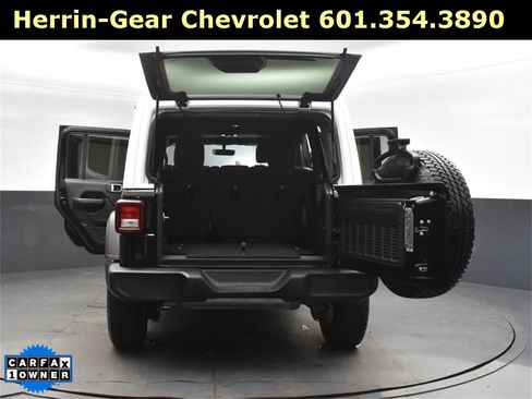 Used 2021 Jeep Wrangler Unlimited Islander image 53