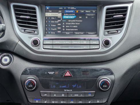 Used 2016 Hyundai Tucson Limited w/ Option Group 03 FWD image 17