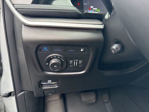 Used 2023 Jeep Grand Cherokee 30th Anniversary image 28