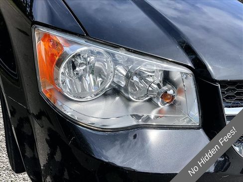 Used 2019 Dodge Grand Caravan SXT FWD image 26