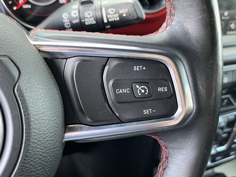 Used 2018 Jeep Wrangler Unlimited Rubicon AWD/4WD image 26