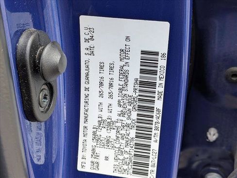 Used 2023 Toyota Tacoma TRD Off-Road w/ TRD Premium Off Road Package image 19