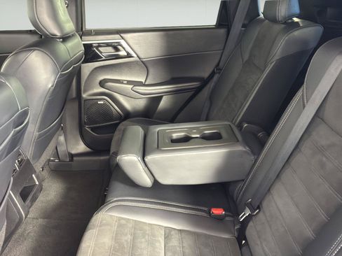 Used 2025 Mitsubishi Outlander SE AWD/4WD image 15