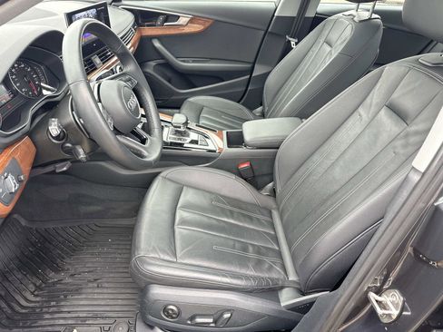 Used 2023 Audi A4 2.0T Premium w/ Convenience Package image 18