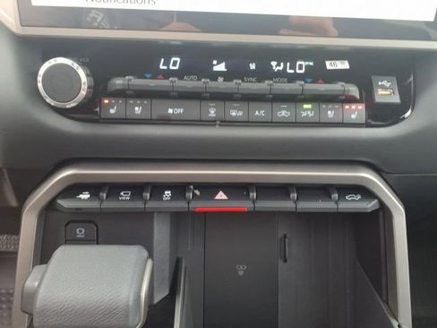 Certified 2026 Toyota Tundra Platinum AWD/4WD image 11