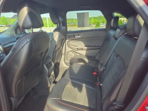 Used 2022 Ford Edge ST-Line AWD/4WD image 14