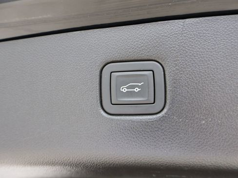 Used 2025 Chevrolet Blazer RS FWD image 16