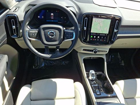 Certified 2026 Volvo XC40 B5 Plus AWD/4WD image 12