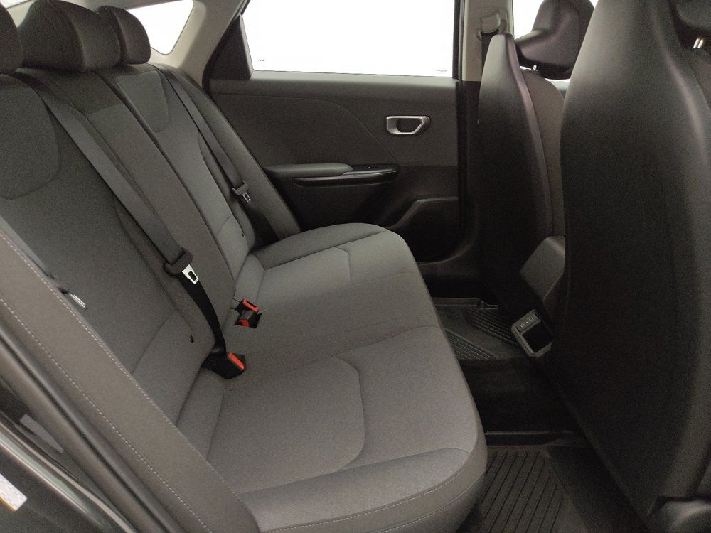 Used 2025 Kia K4 FWD image 19