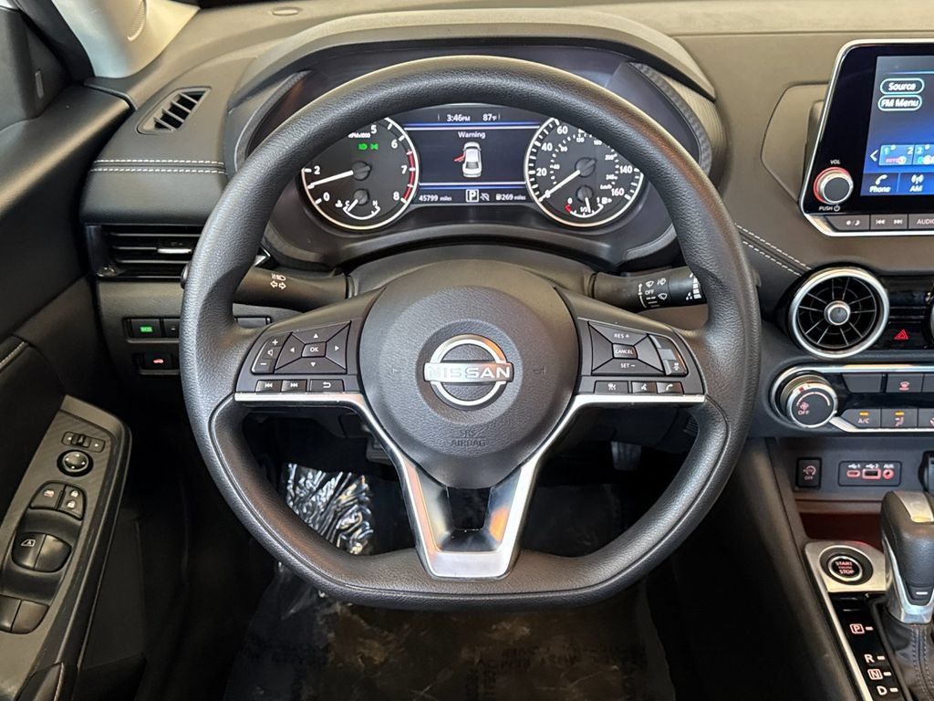 Used 2025 Nissan Sentra SV FWD image 13