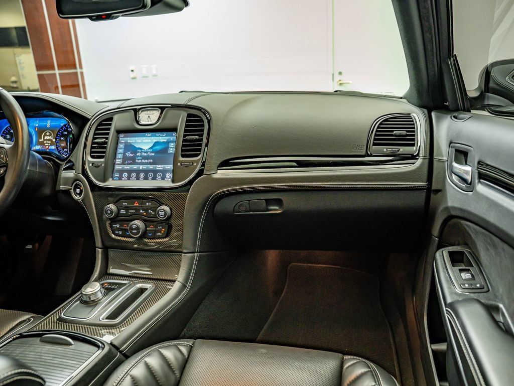 Used 2023 Chrysler 300 C RWD image 45