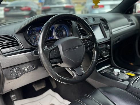 Used 2019 Chrysler 300 S RWD image 16