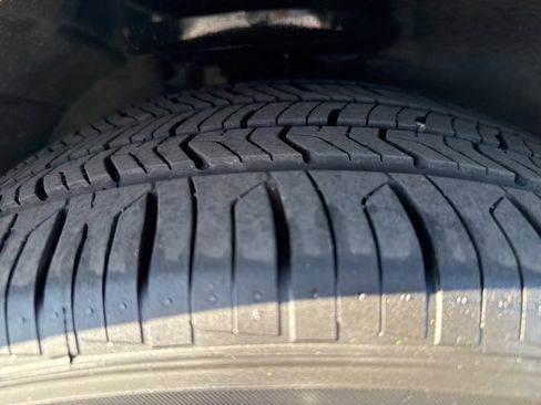 Used 2017 Chevrolet Malibu LT image 10