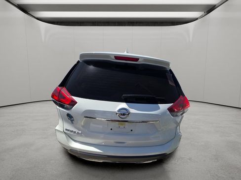 Used 2020 Nissan Rogue S FWD image 5