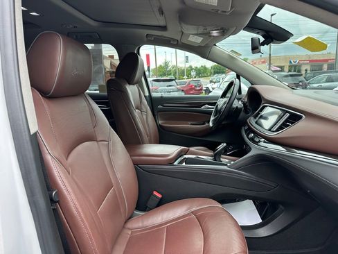 Certified 2020 Buick Enclave Avenir w/ Avenir Technology Package AWD/4WD image 22